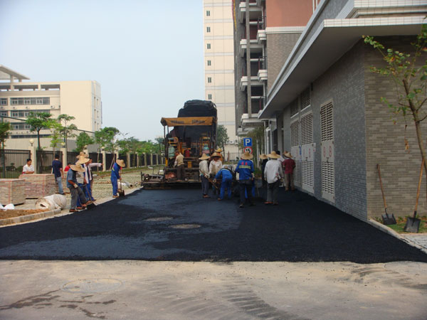 HTH华体会体育登录入口hth.com
香晖园小区道路